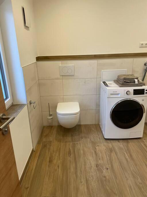 Apartment In Zentraler Lage Mit Privatparkplatz Grafenwohr Esterno foto